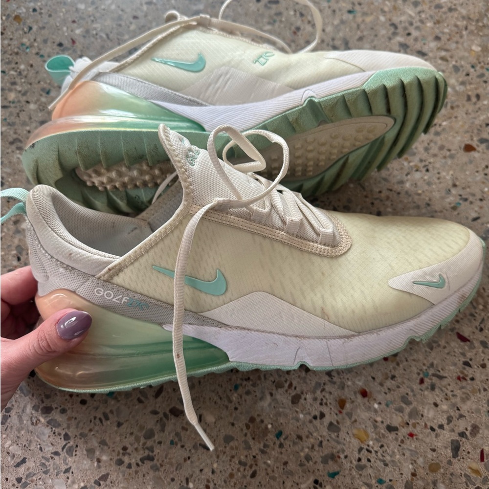 Nike Women's Cream and Mint 270 Golf